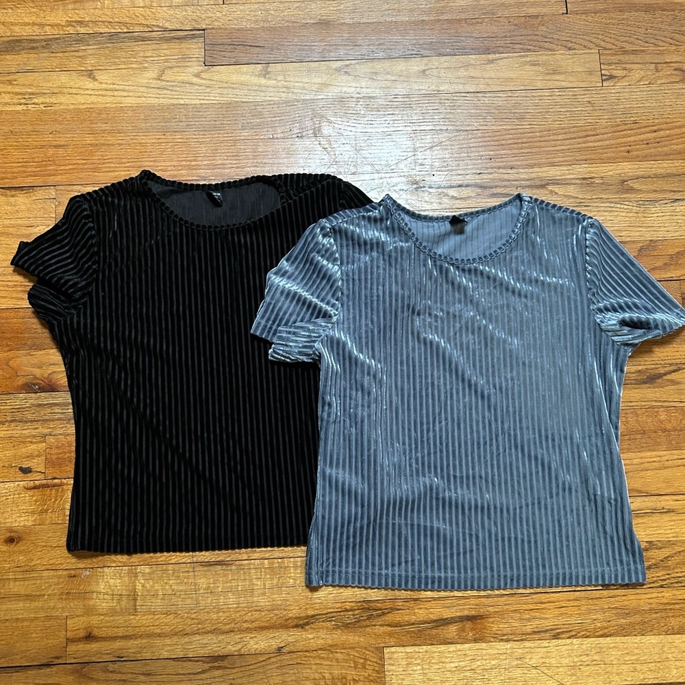 SHEIN Velvet Striped Short Sleeve Tops - Black and Gray
